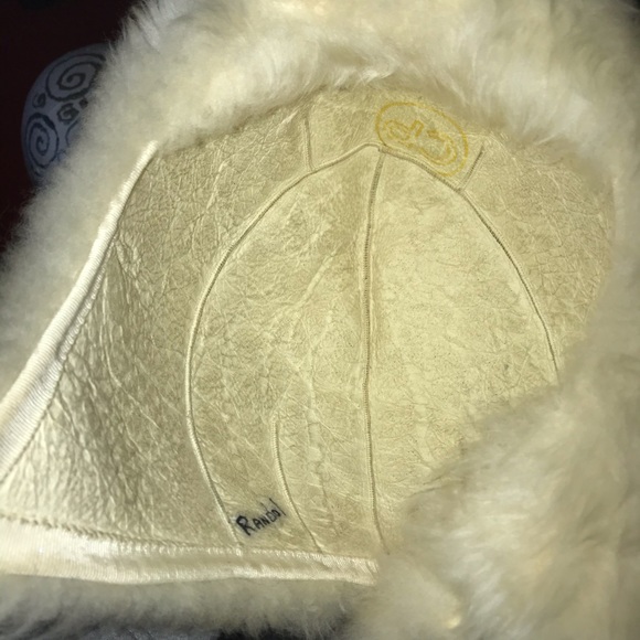 Extremely rare genuine VINTAGE mouton fur cap - Picture 3 of 3